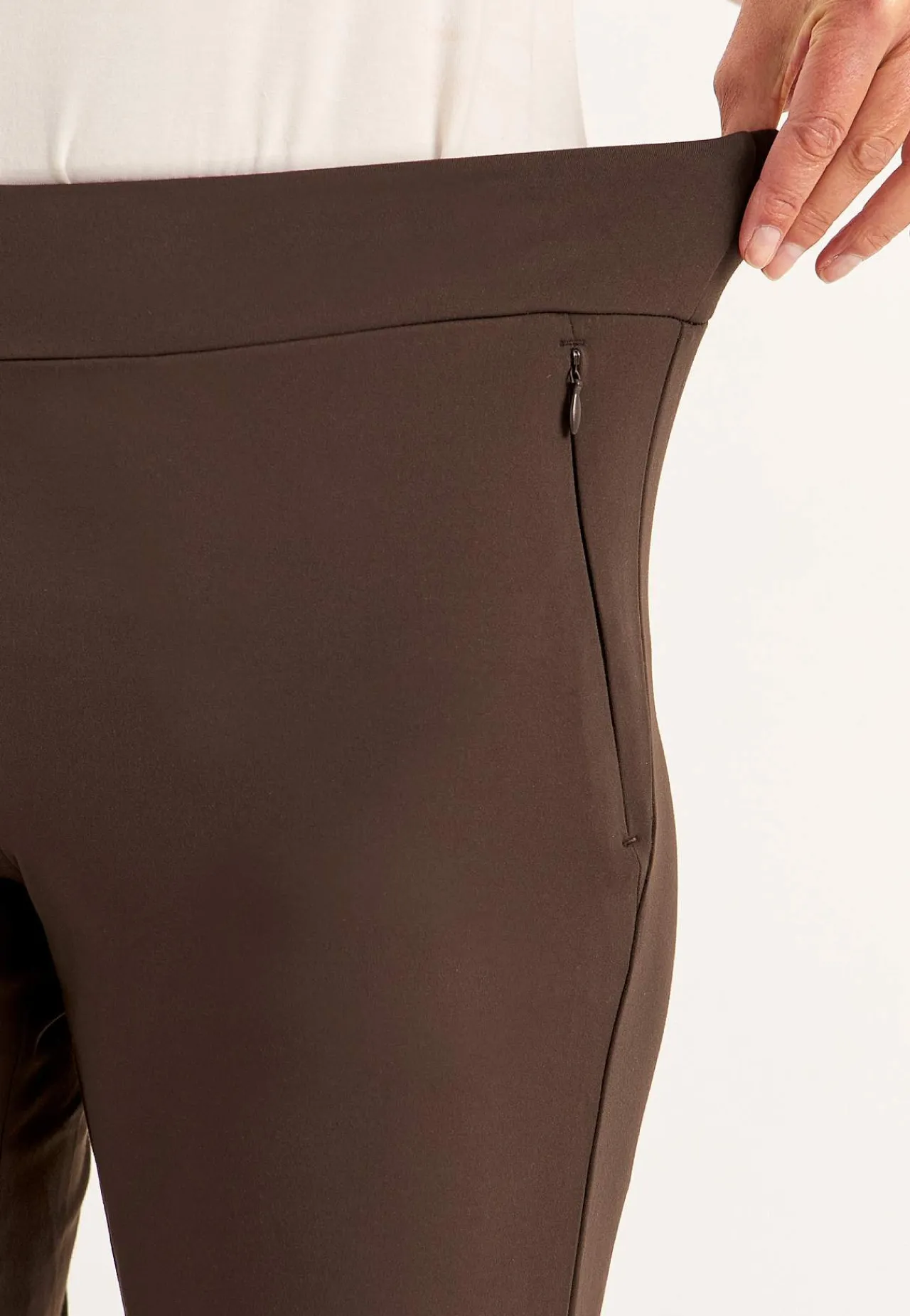 Loungebukser|Trikobukser- Alsidige jerseybukser med en bootcut Daria Mørkebrun