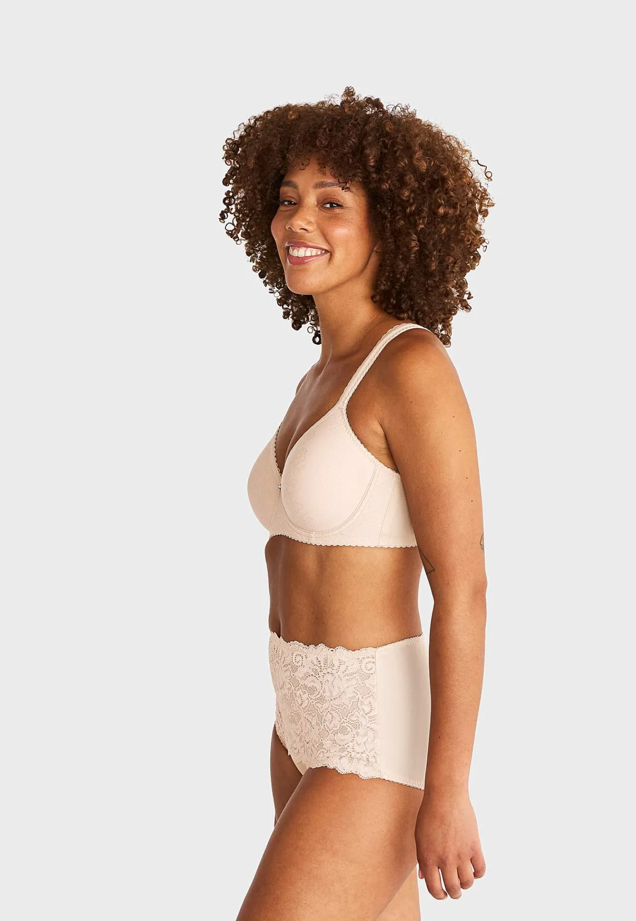 Undertøj|Bh-Swegmark Bh med bøjler Adorable shape Beige