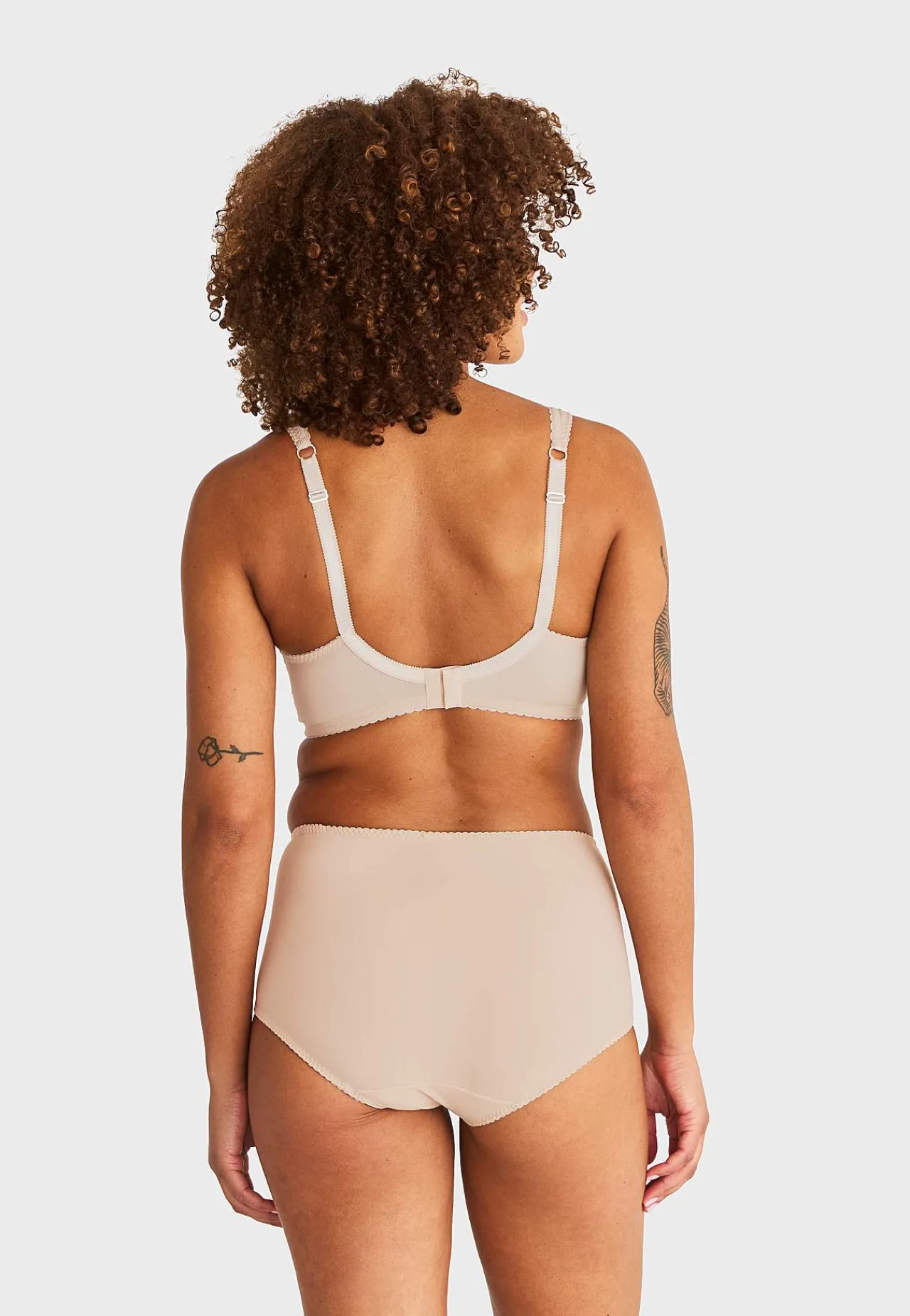 Undertøj|Bh-Swegmark Bh med bøjler Adorable shape Beige