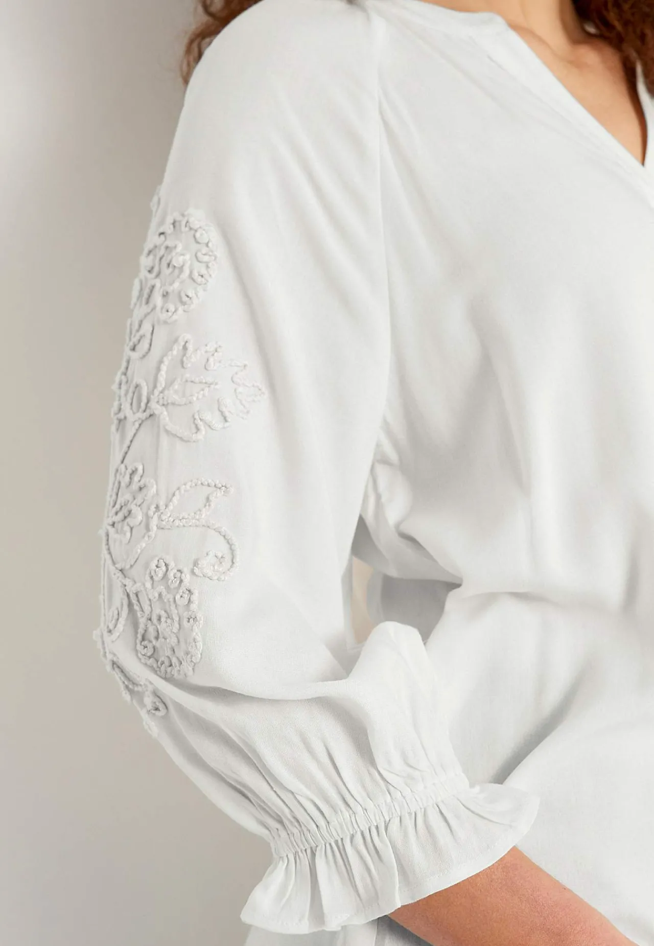 Bluser|Bluser Med Pufærmer-Cellbes of Sweden Bluse med broderi Hvid