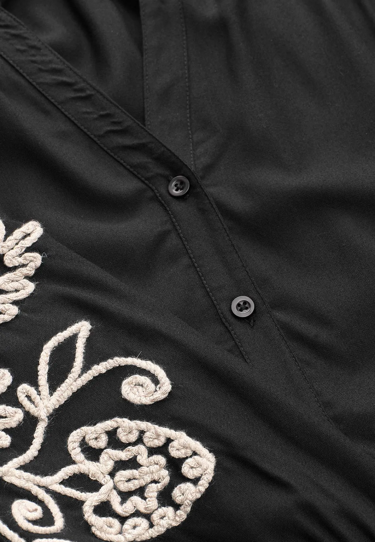 Bluser|Bluser Med Pufærmer-Cellbes of Sweden Bluse med broderi Sort / Beige