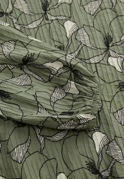 Mønstrede|Bluser-Cellbes of Sweden Bluse med et blomstermønster og struktur Grøn/mønstret