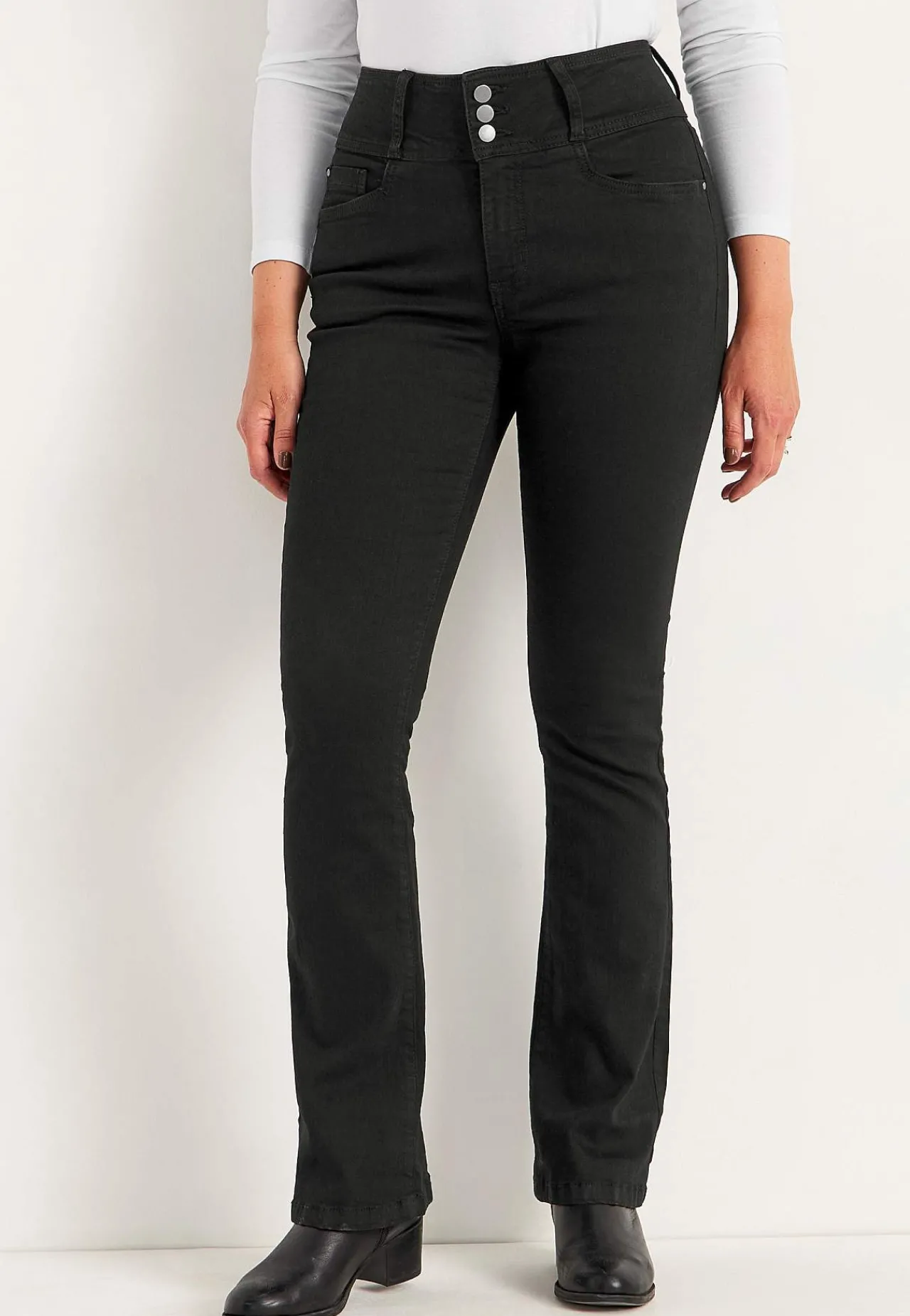 Høj Talje|Flere Længder- Bootcut jeans med høj talje Jennifer Sort / Denim