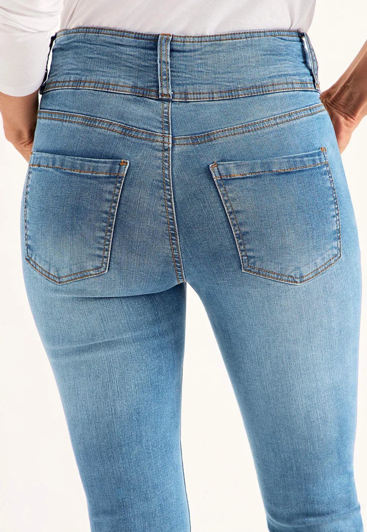 Høj Talje|Flere Længder-Cellbes of Sweden Bootcut jeans med høj talje Jennifer Lyseblå / Denim