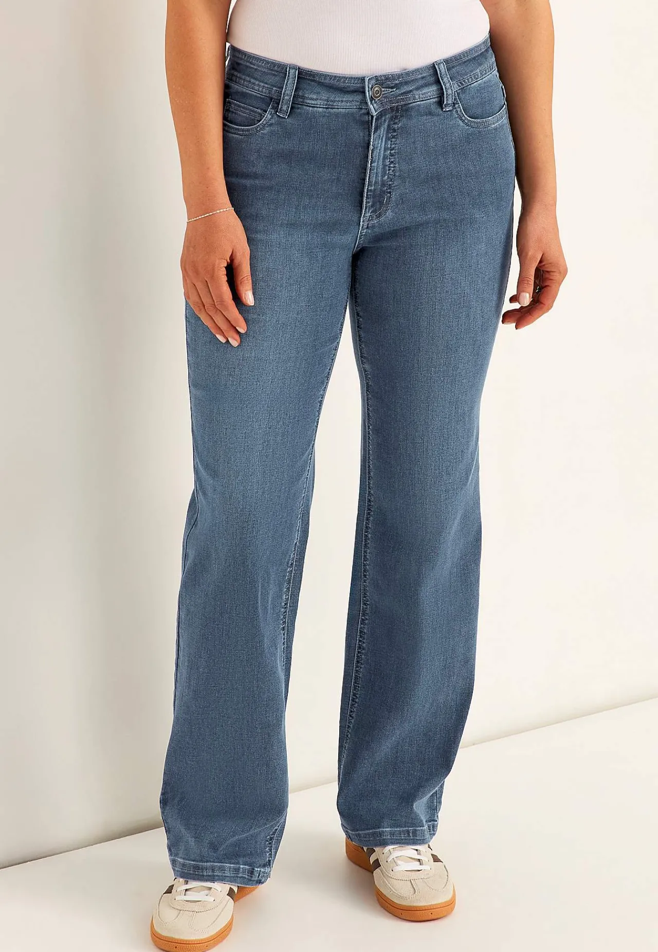 Vide Bukser|Lige Bukser- Brede jeans i denim med superstræk Sara Mellemblå Denim
