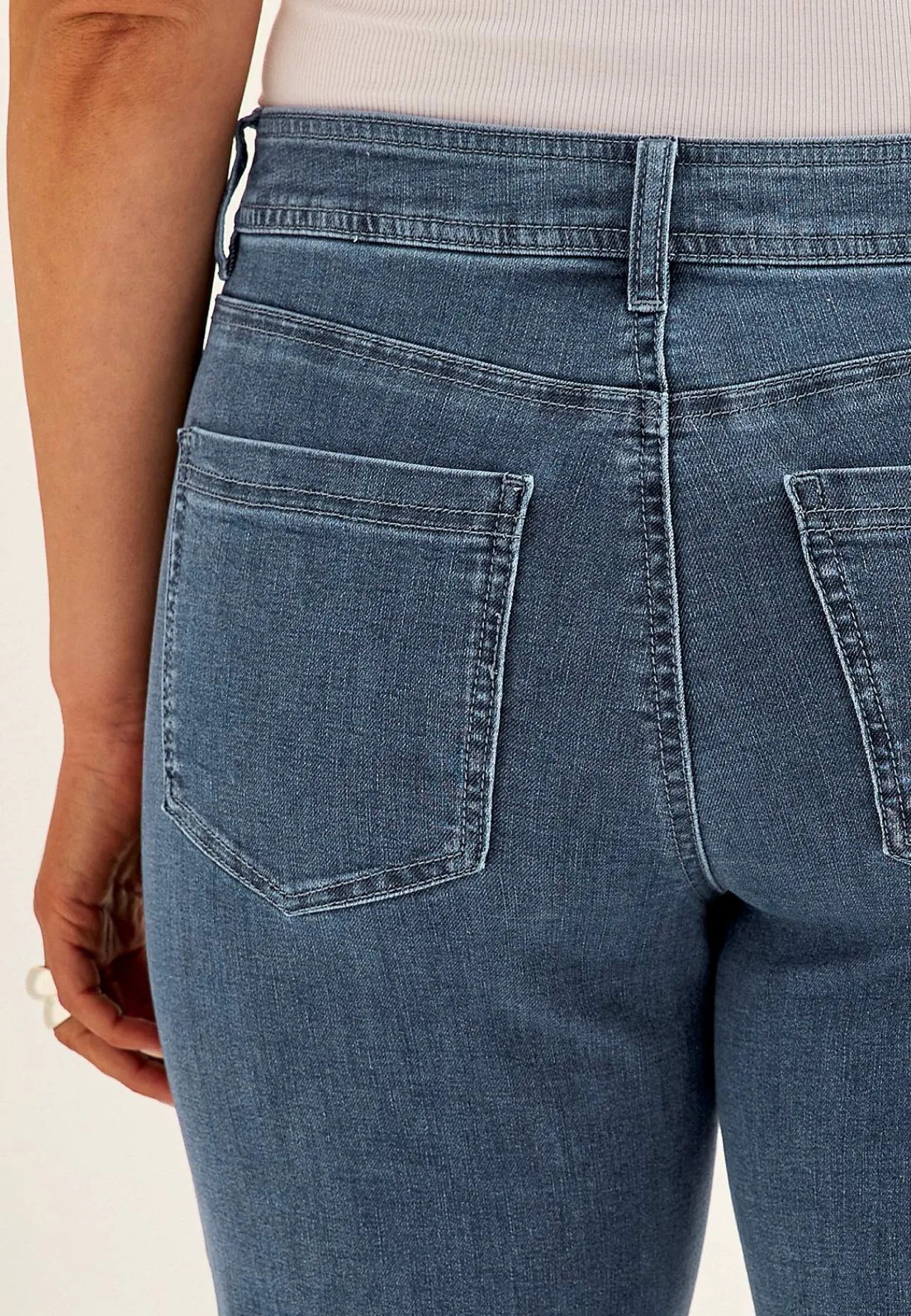 Vide Bukser|Lige Bukser- Brede jeans i denim med superstræk Sara Mellemblå Denim