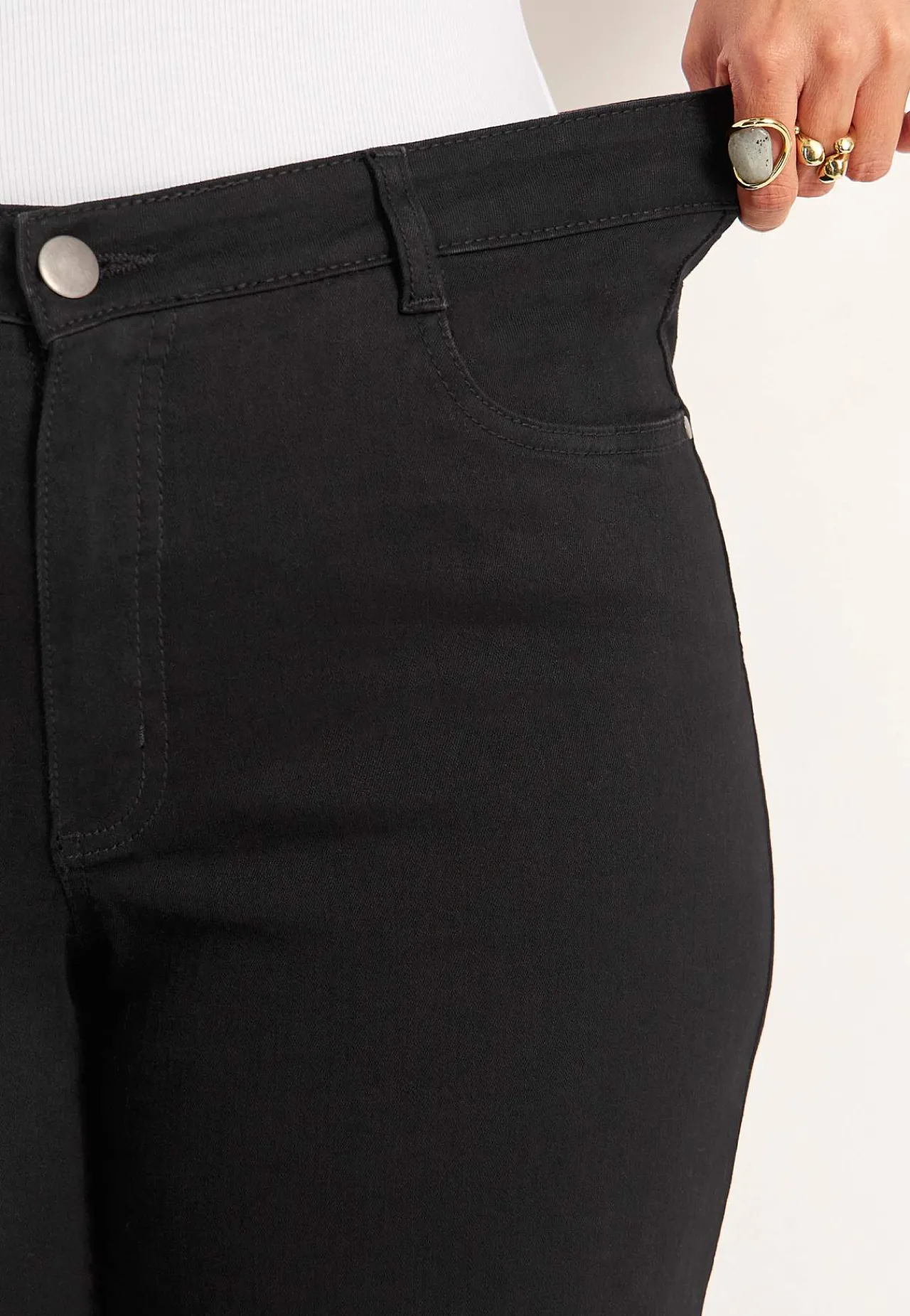 Høj Talje|Straight Fit- Brede, lange jeans med høj talje Renata | Cellbes