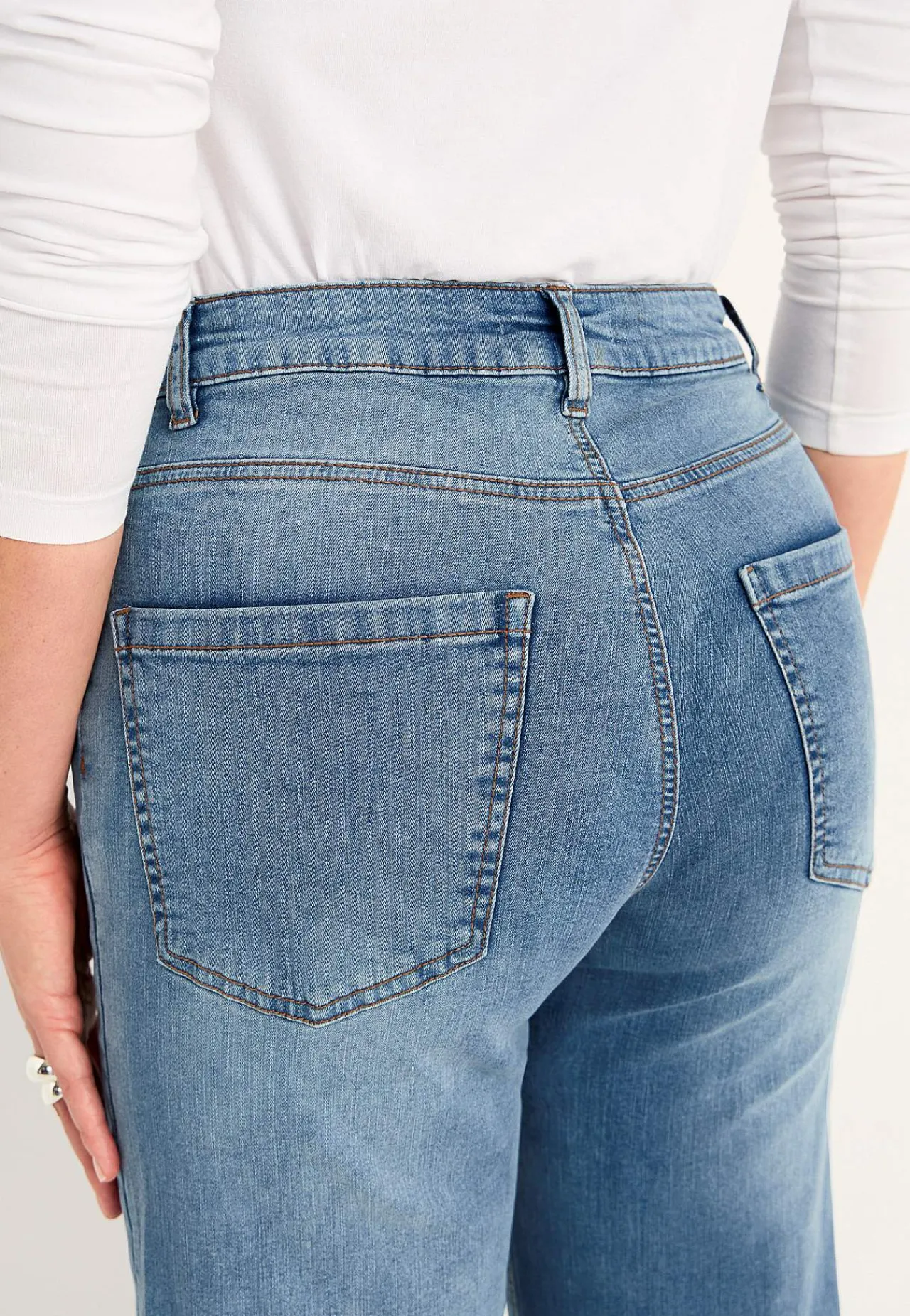 Høj Talje|Straight Fit- Brede, lange jeans med høj talje Renata | Cellbes