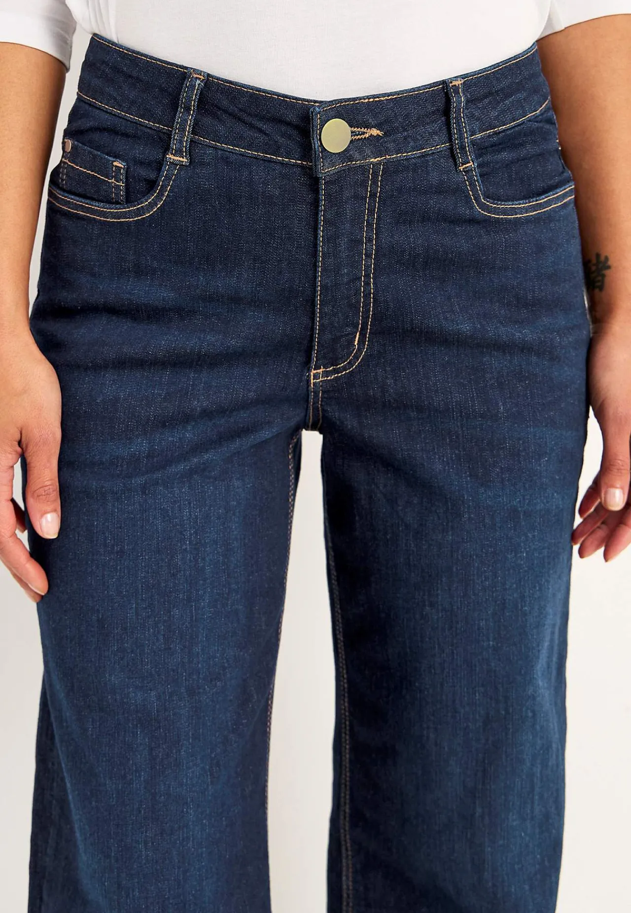 Høj Talje|Straight Fit- Brede, lange jeans med høj talje Renata | Cellbes