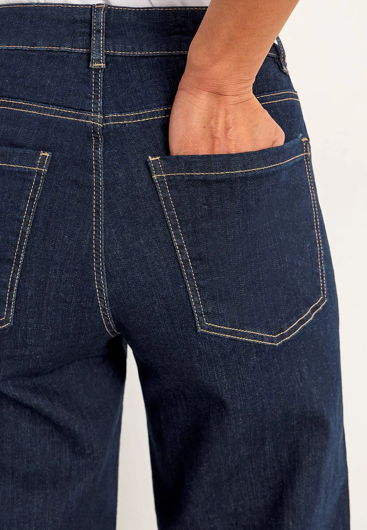 Høj Talje|Straight Fit- Brede, lange jeans med høj talje Renata | Cellbes