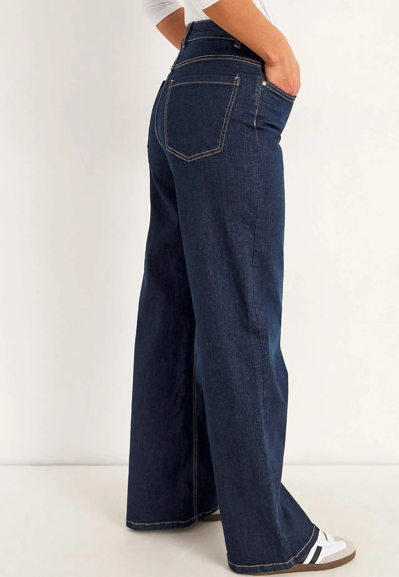 Høj Talje|Straight Fit- Brede, lange jeans med høj talje Renata | Cellbes