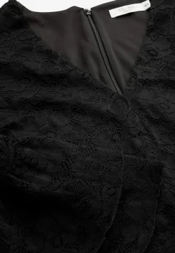 Festkjoler|Festkjoler-Johanna Toftby x Cellbes Elastisk blondekjole Sort