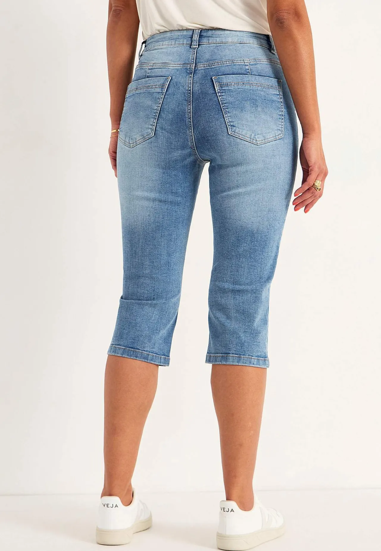 Forårsbukser|Capribukser-Cellbes of Sweden Elastiske crop jeans med syet pressefold Mellemblå / Denim