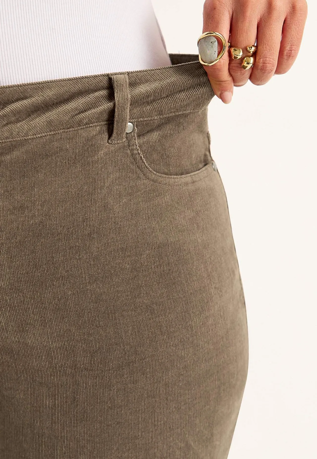 Lige Bukser|Manchester-Cellbes of Sweden Elastiske fløjlsbukser med lige ben Nougat