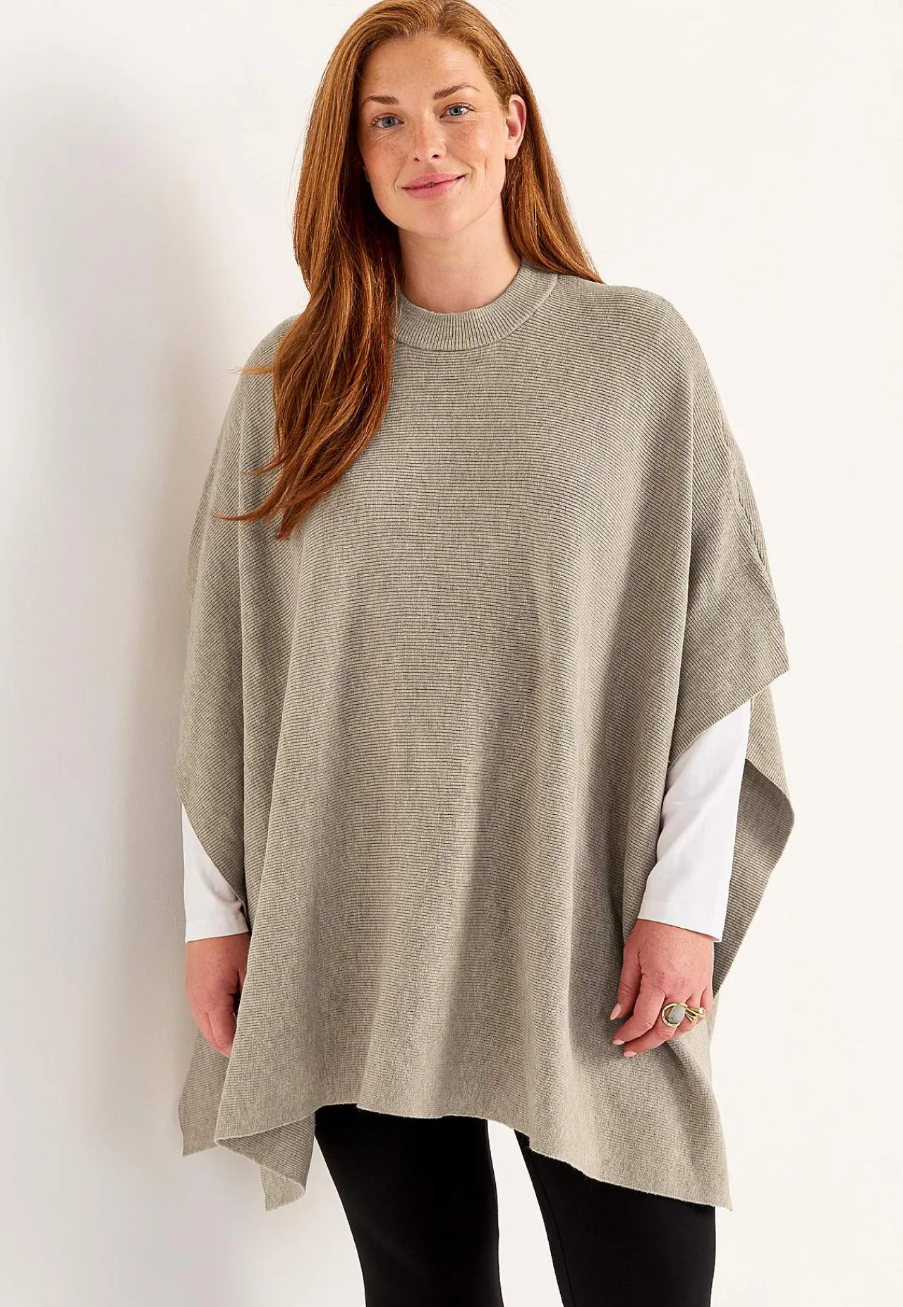 Trøjer|Striktrøjer-Cellbes of Sweden Fintstrikket poncho Beigemeleret