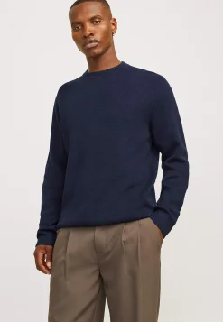 Striktrøjer-JACK & JONES Fintstrikket trøje i merinould Marine