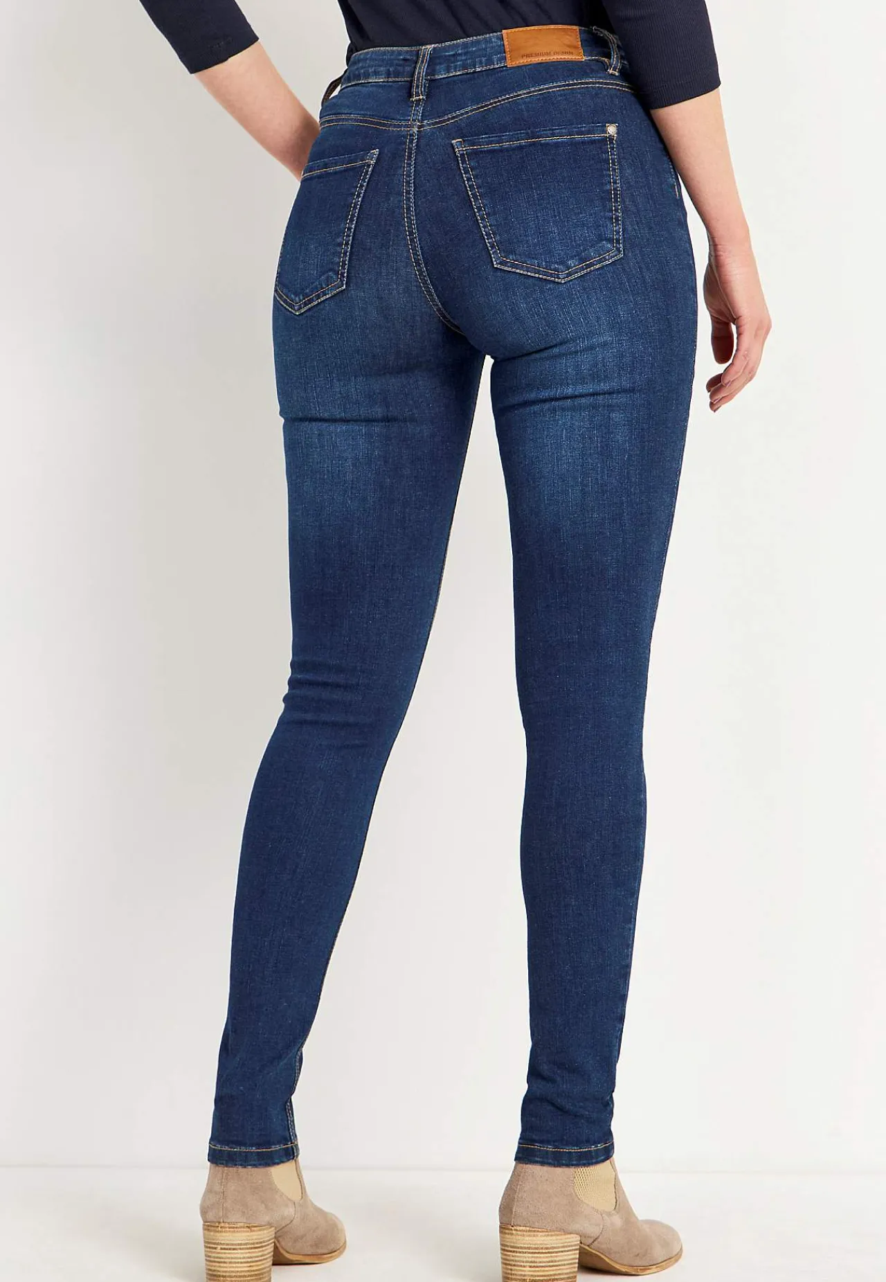 Høj Talje|Flere Længder- Jeans i denim med superstræk Ella Mørkeblå / Denim