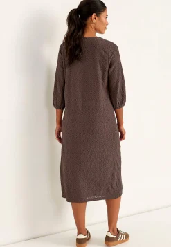 Midikjoler-Cellbes of Sweden Jerseykjole med broderet hulmønster | Cellbes