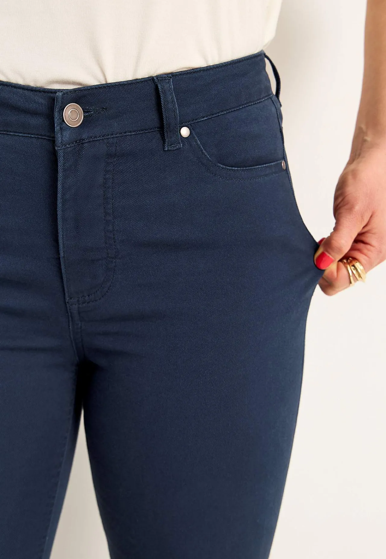 Ankelbukser|Lige Bukser- Lidt slankeree ankeljeans Marine