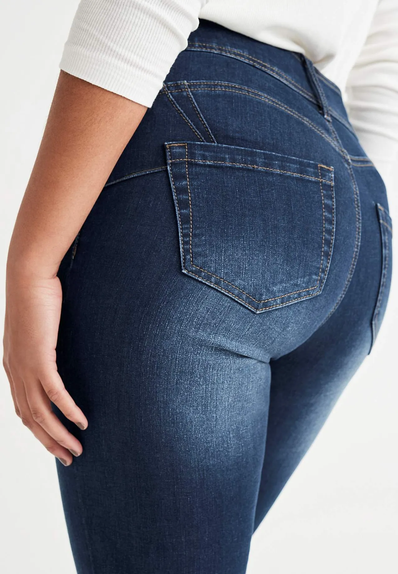 Høj Talje|Bootcut- Shaping-jeans med bootcut og superstræk Mørkeblå / Denim