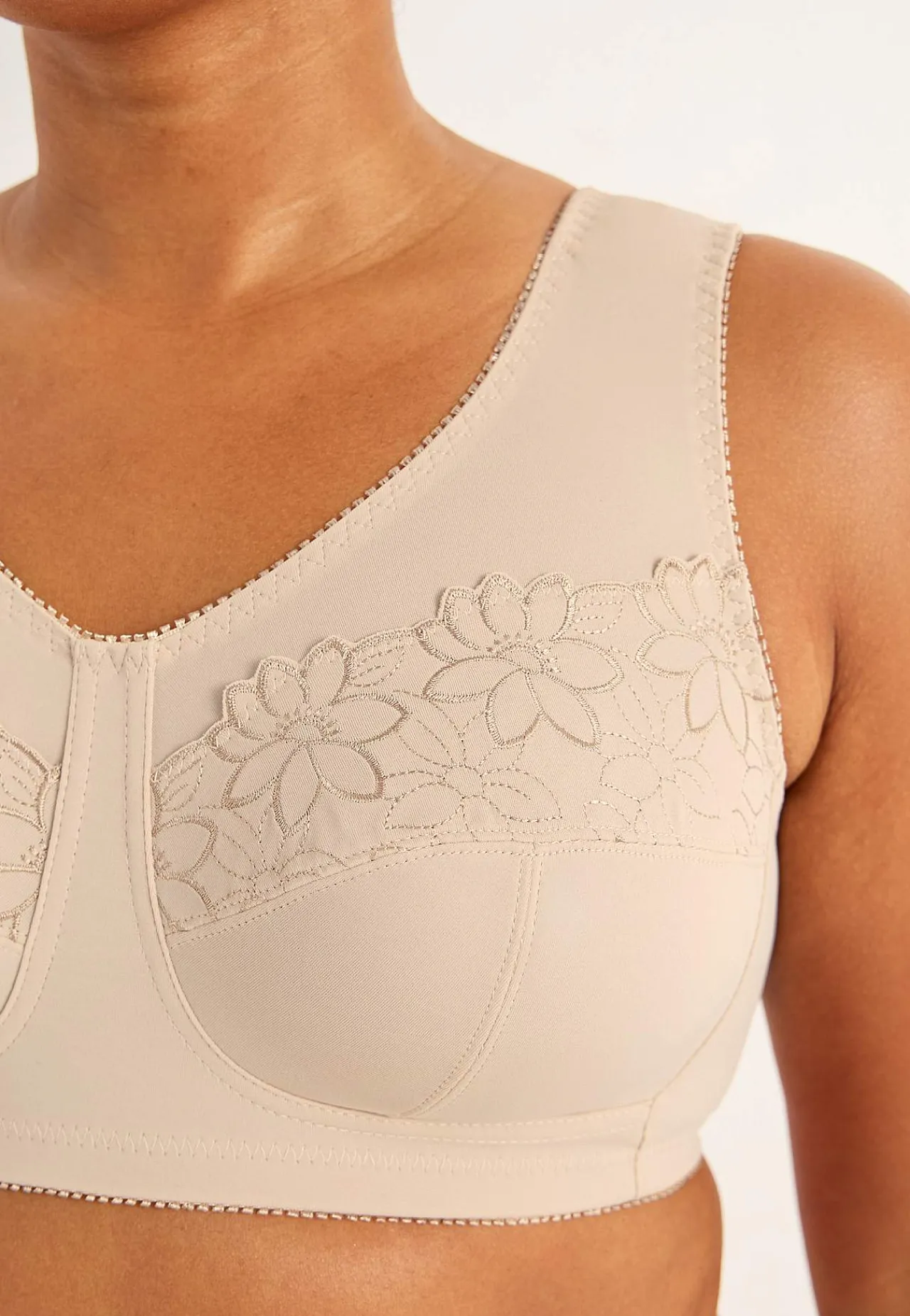 2-Pack|Undertøj-Cellbes of Sweden Soft BH med broderi Lily 2-pack Sort + Beige