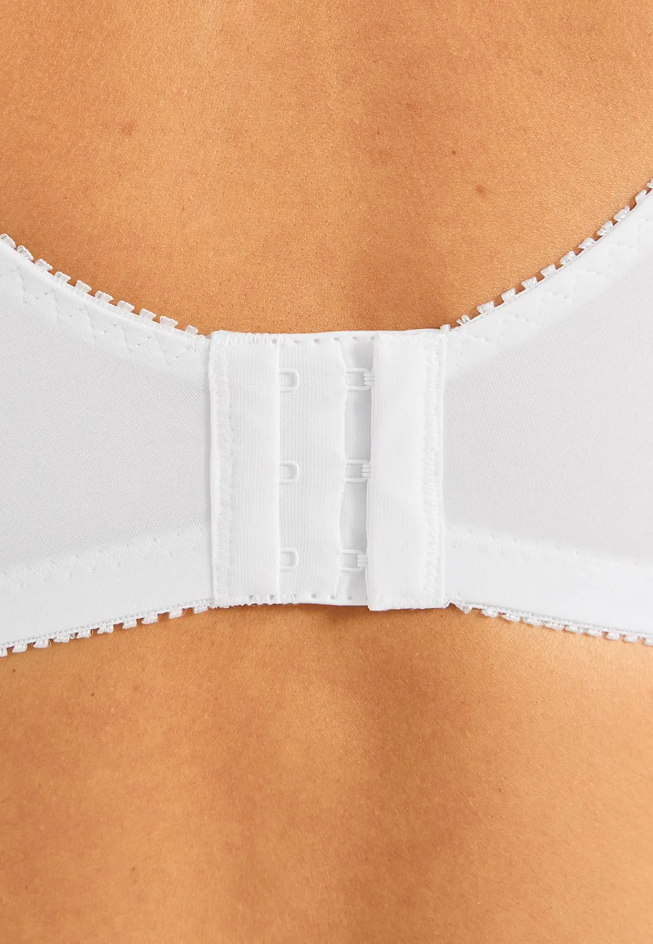 2-Pack|Undertøj-Cellbes of Sweden Soft BH med broderi Lily 2-pack Sort + Hvid