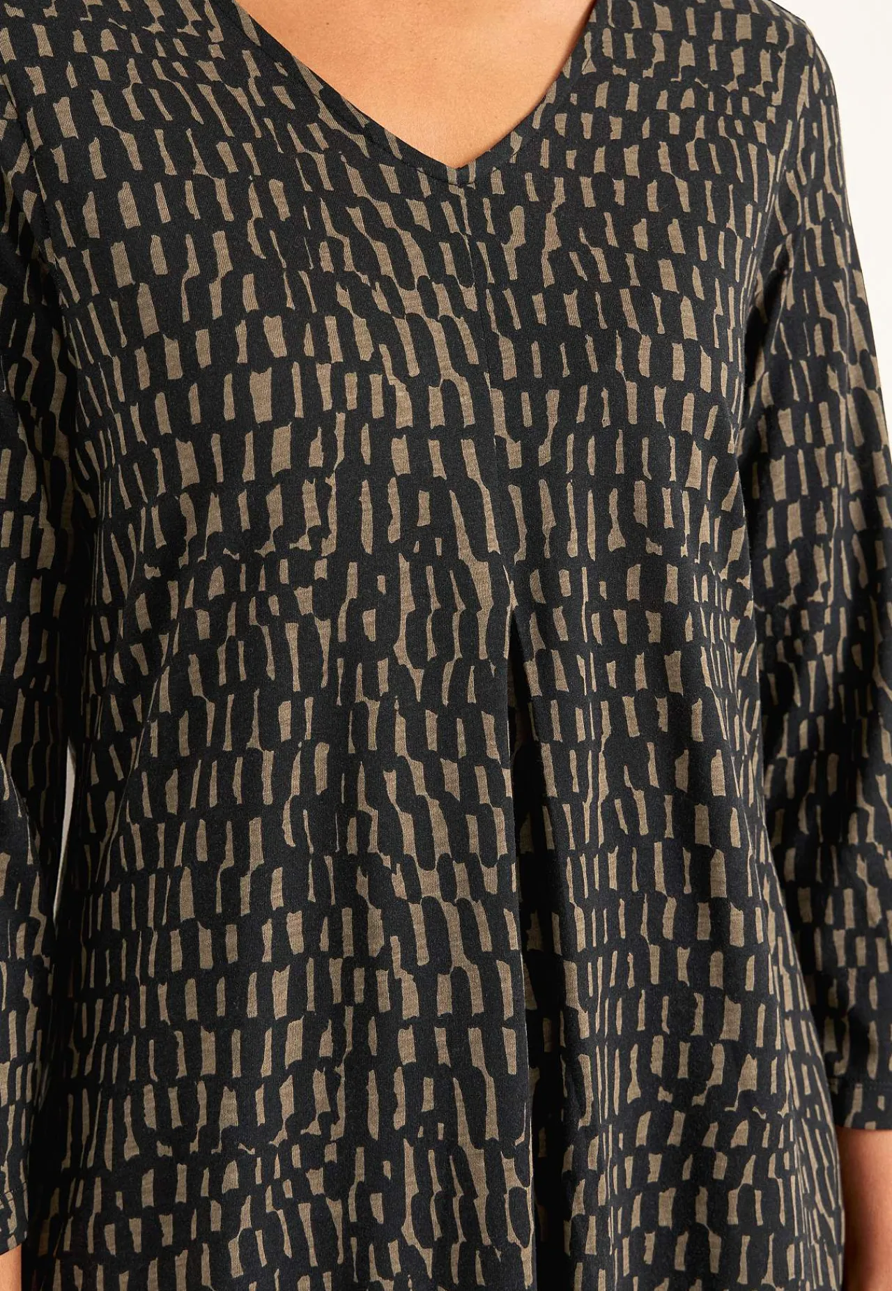 Korte Kjoler-Cellbes of Sweden V-udskåret jerseykjole Sort/Nougat/Mønstret