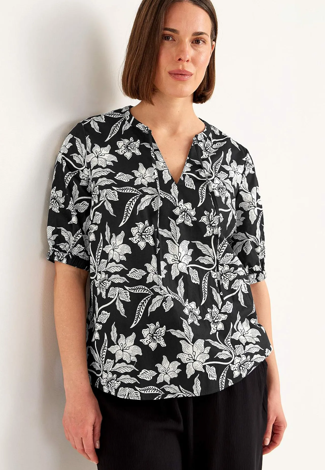 Mønstrede|Bluser-Cellbes of Sweden Vævet, mønstret bluse Sort / Blomstret