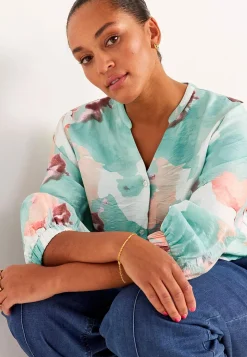 Mønstrede|Bluser- Vævet, mønstret bluse med knapper | Cellbes