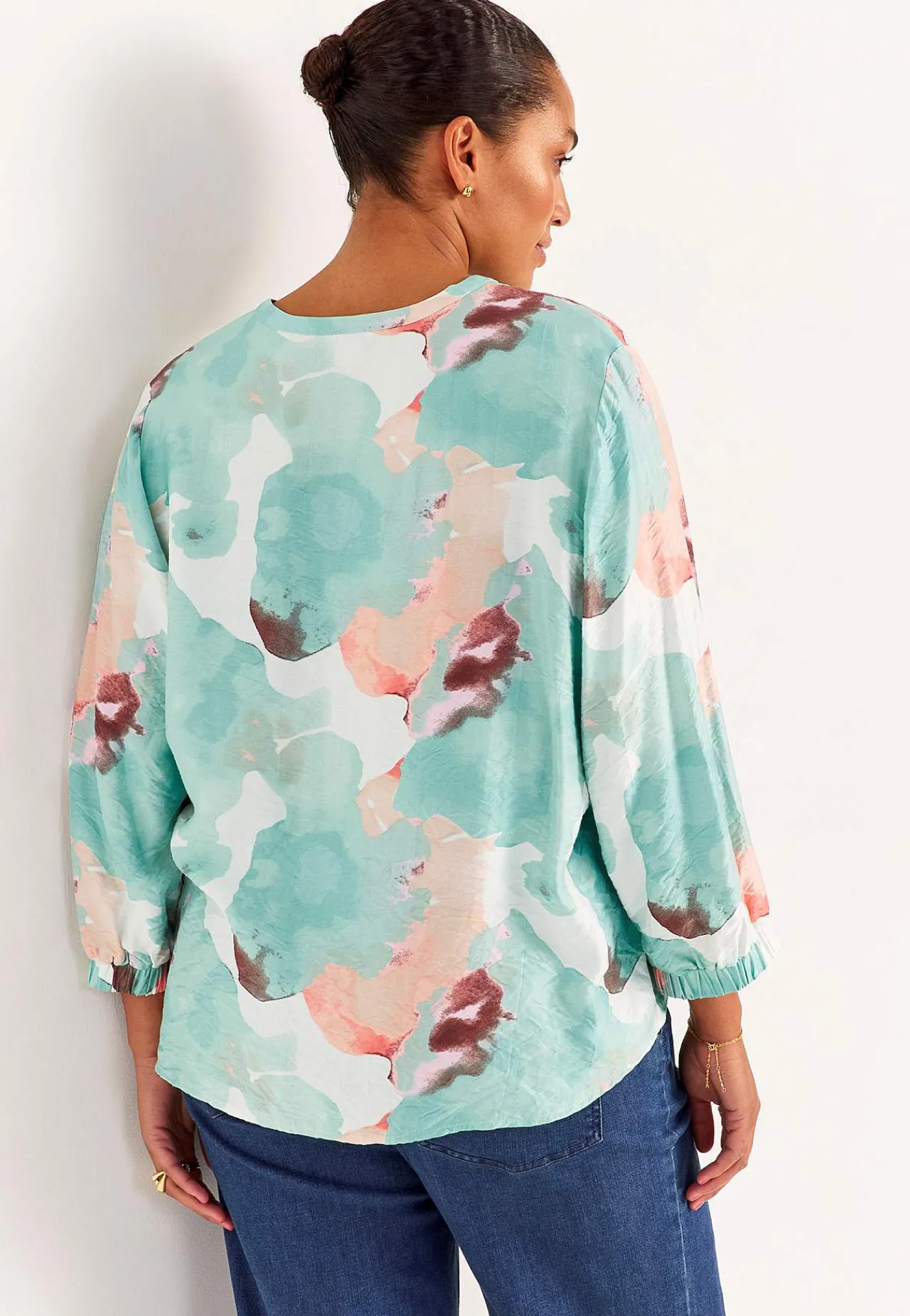 Mønstrede|Bluser- Vævet, mønstret bluse med knapper | Cellbes